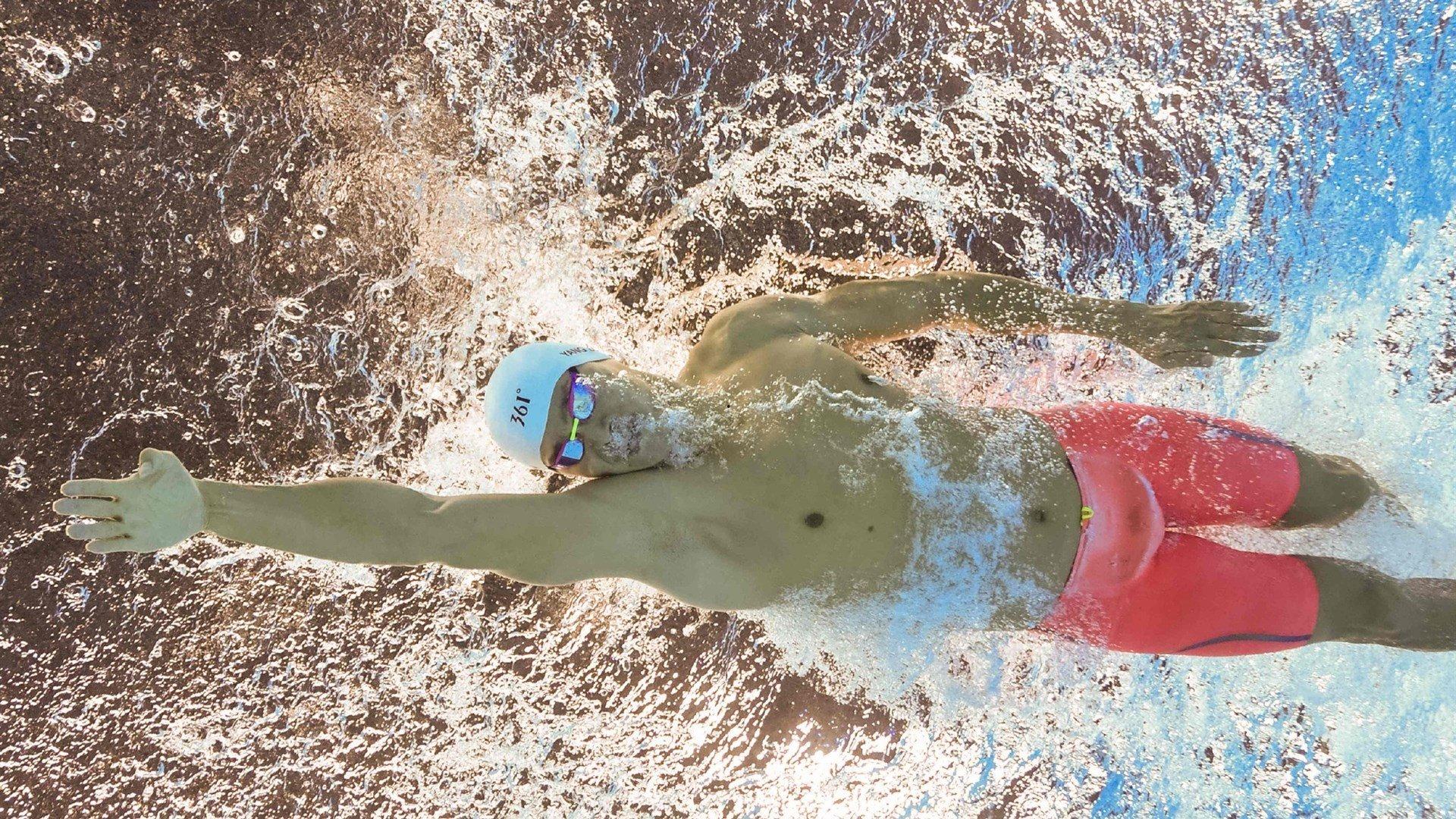 百米飞人巅峰对决 新星闪耀刷新纪录